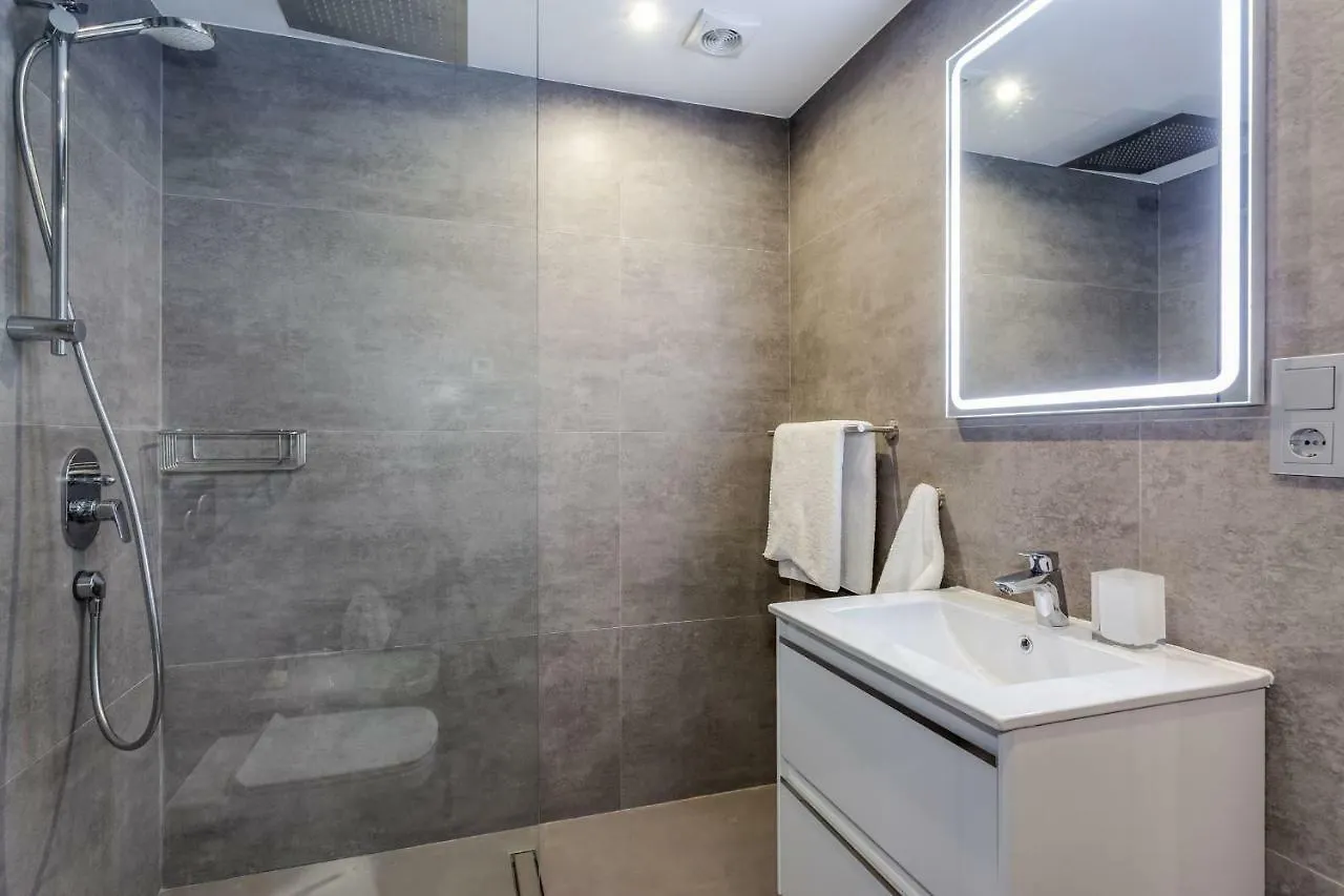 By Riva - Gorgeous 2 Bedroom Apartment In Centre Of Puerto Banus Marbella 0*,