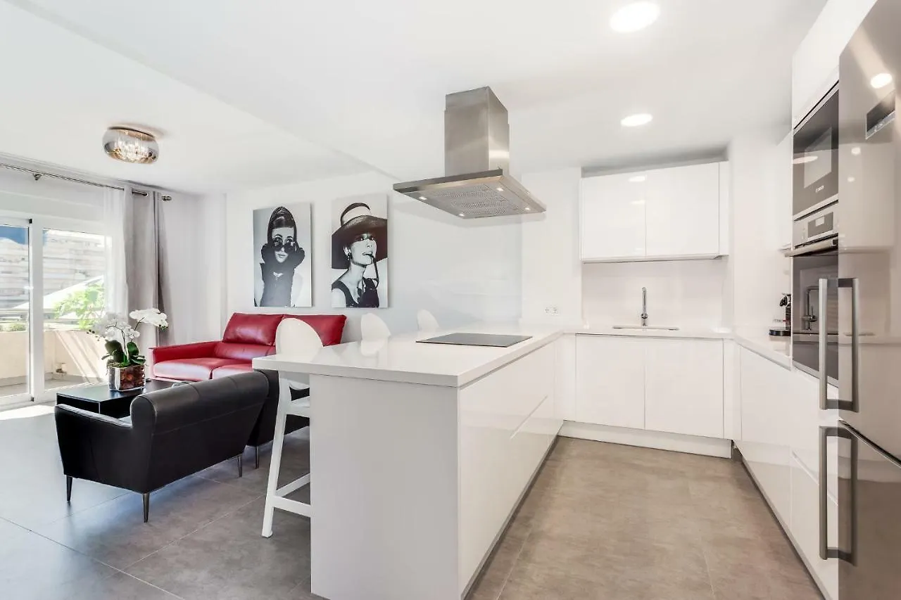 By Riva - Gorgeous 2 Bedroom Apartment In Centre Of Puerto Banus Marbella